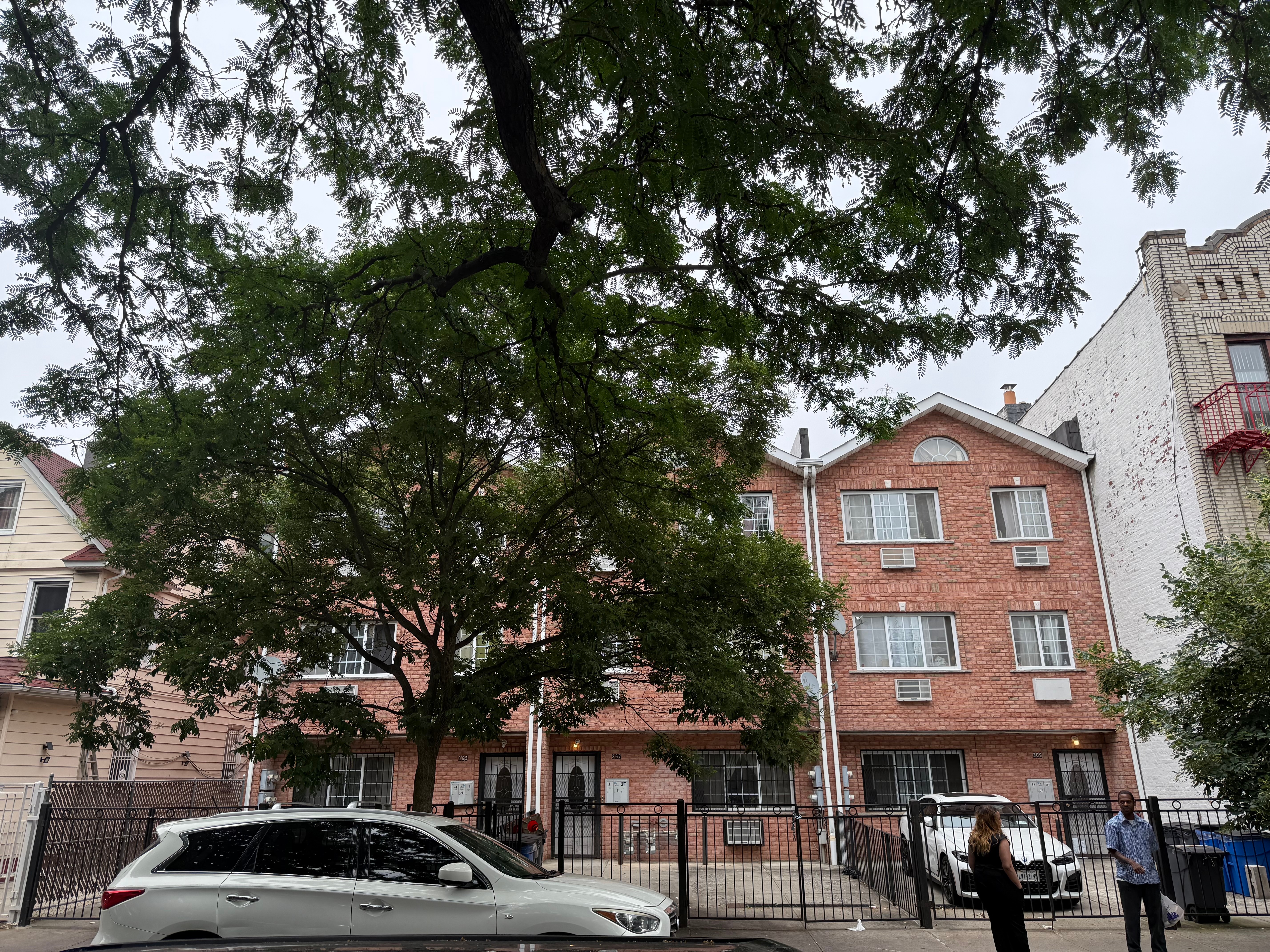 3F - 365-367-369 East 28th street